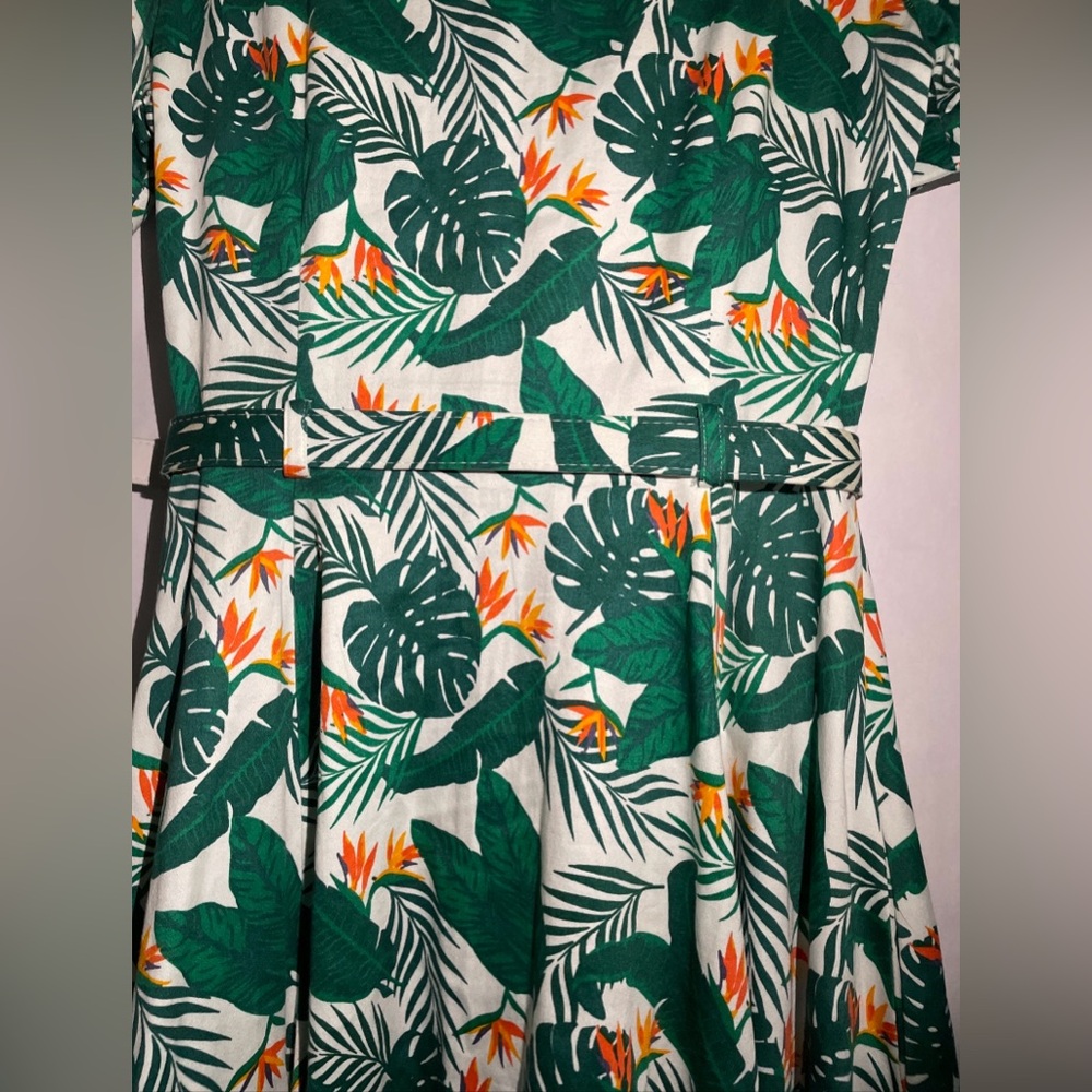 Collectif Swing Dress w/ Collar 1950s White w/ Green & Orange Leaf Pattern XS - Picture 5 of 14